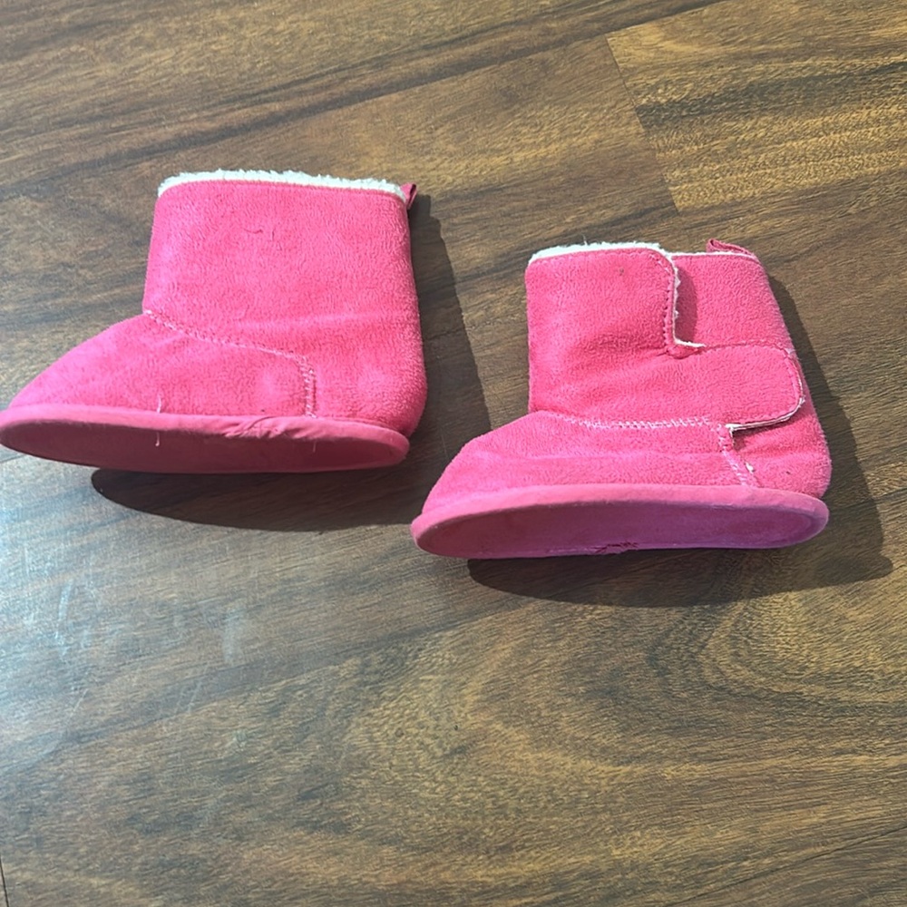 Infant fleece lined boots